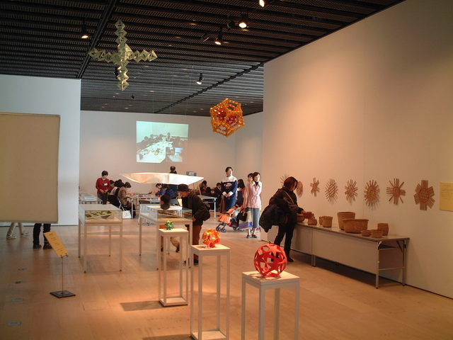 写真 smt共同企画　メビウスの卵展