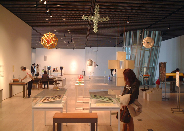 写真 smt共同企画　メビウスの卵展