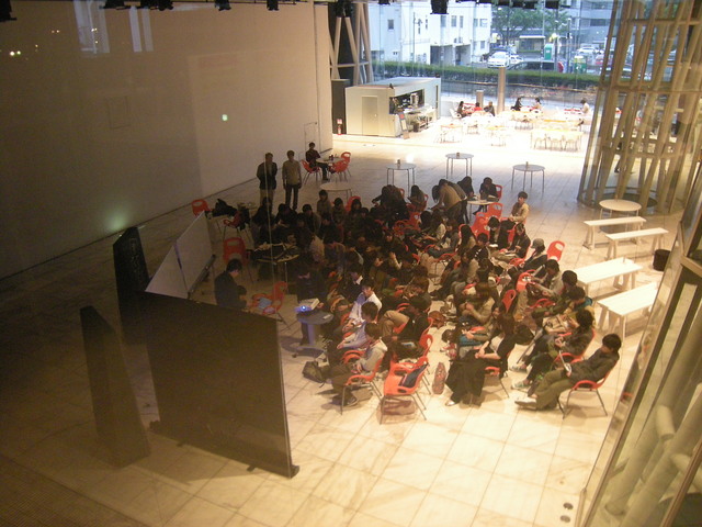 写真 考えるテーブル　仙台建築都市学生会議 公開ミーティング